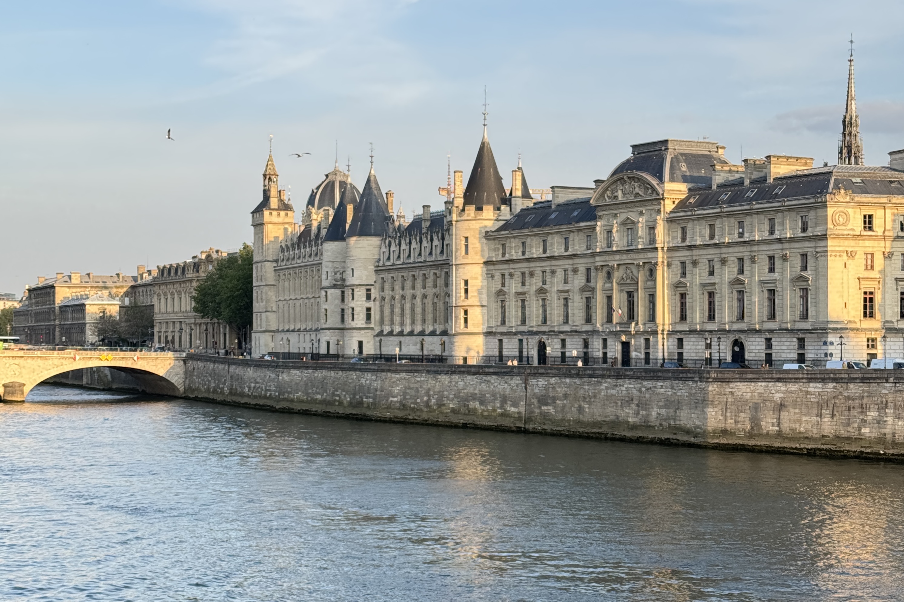 Seine, Paris, Conciergerie at golden hour